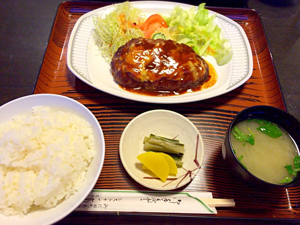 チーズハンバーグ定食|ぬぬ。さん