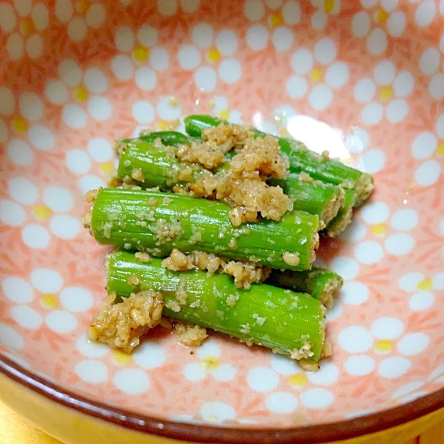 アスパラガスの胡麻和え|舐め子さん