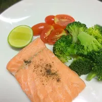 Snapdishの料理写真:Salmon steak--easy|Geneさん