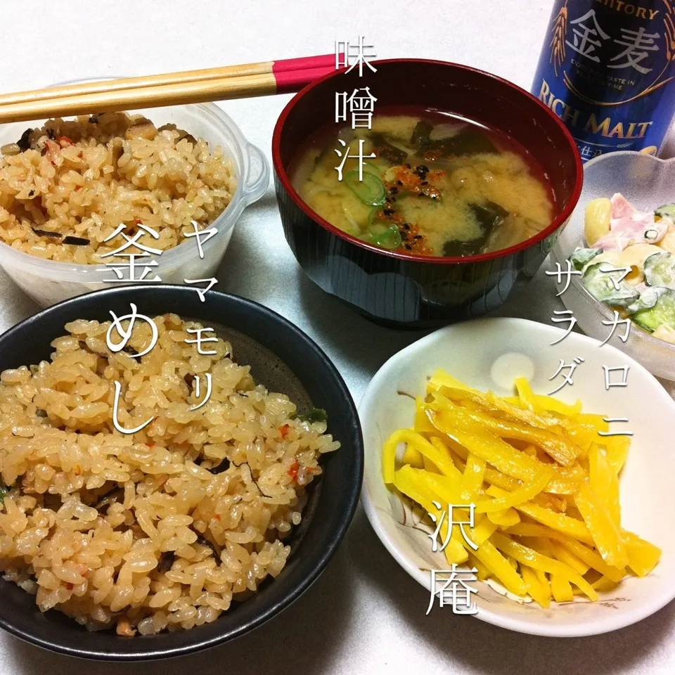 140402-釜めし×2杯/玉葱ワカメの味噌汁/沢庵/マカロニサラダ ¥270 #夕食|dune725さん