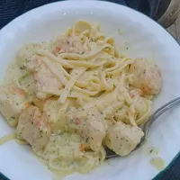 Snapdishの料理写真:chicken pesto pasta|Michael St Johnさん