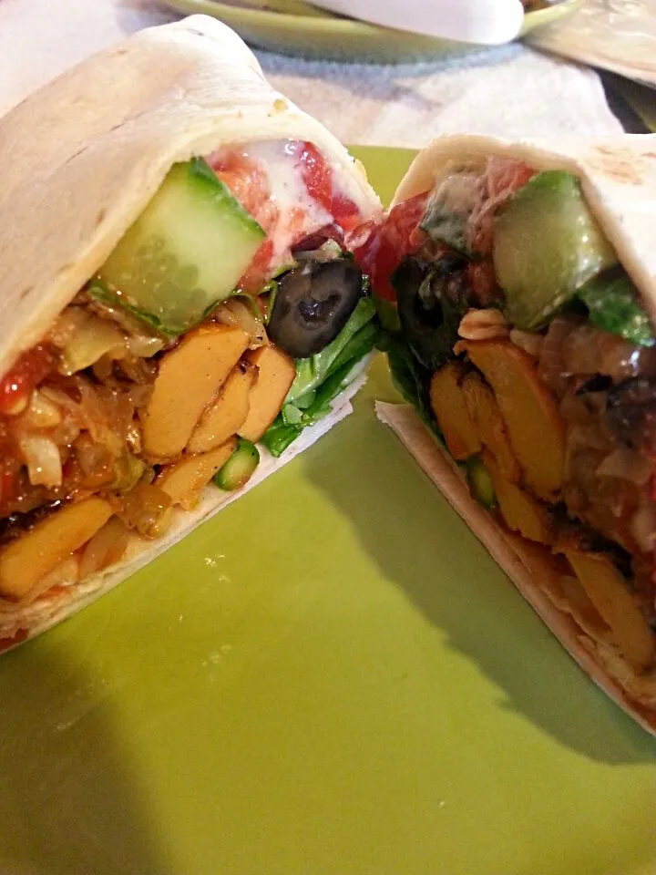 my wrap.  spring greens, tofu pups, and sauteed  Asian veggies.|Polly Gelfusoさん