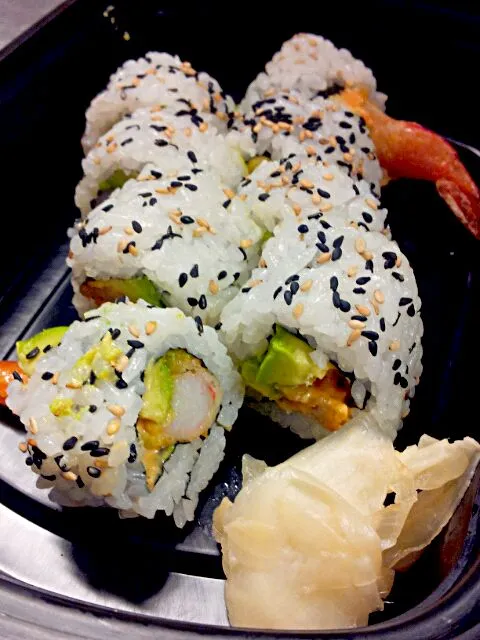 shrimp tempura roll|Brianna Campbellさん