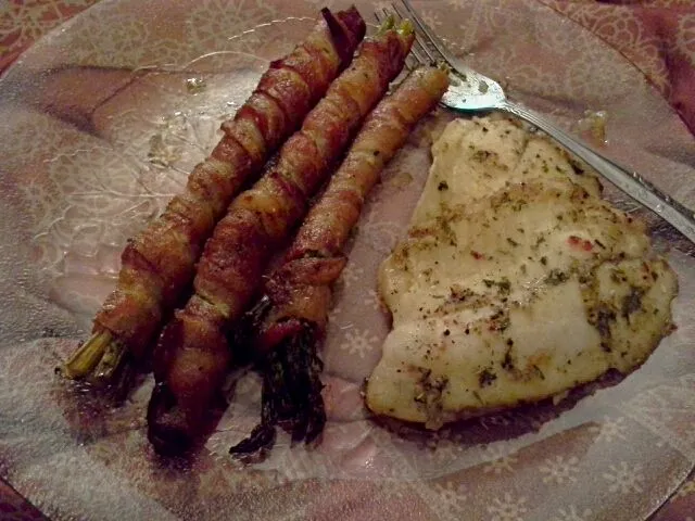 Italian Tilapia w/Bacon Wrapped Asparagus|Tamara D Mayfieldさん