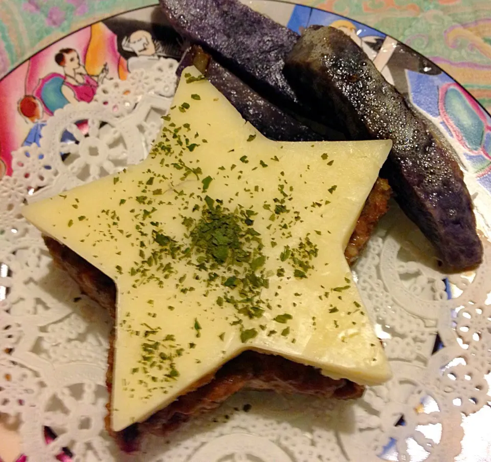 Snapdishの料理写真:Bun less gluten free Hamburgers with Italian Seasoning and Purple French Fries, Sautéed Carrots (not shown)|Cheryl Melnickさん