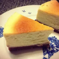 Snapdishの料理写真:Homemade cheesecake|Ledor Chiuさん