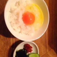 Snapdishの料理写真:秩父玉子かけご飯on the南高梅|sotomuraさん