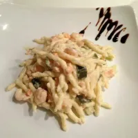 Trofie con zucchine, gamberetti, salmone e philadelphia|Antonio Meggiolaroさん