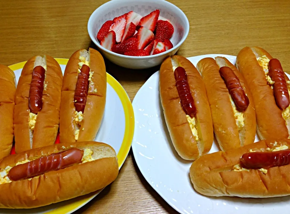 Snapdishの料理写真:たまごホットドッグで朝ごはん|川上千尋さん