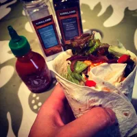 meat loaf burrito♡with srirachachilli sause|Yukina Matsumiyaさん