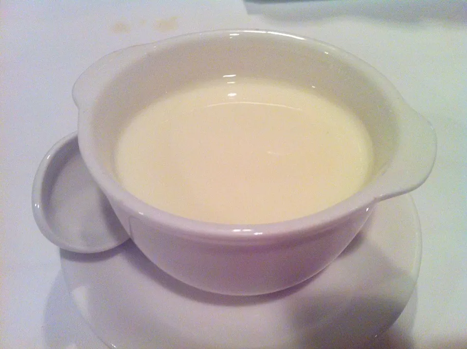 Snapdishの料理写真:Double-boiled egg white with fresh milk|skyblueさん