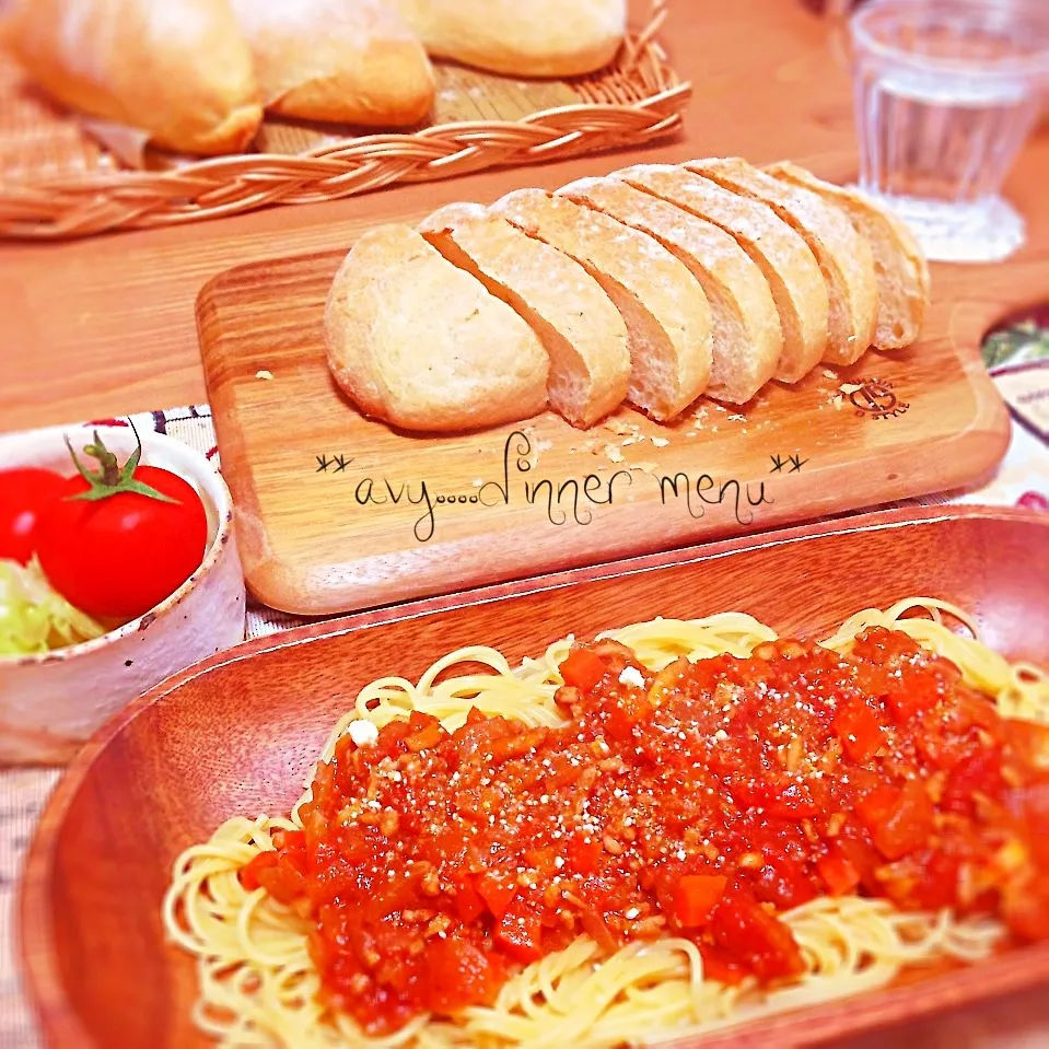 お久しぶりフランスパン＆トマトソースパスタ꒰ •ω• ꒱ﾟ+｡:.ﾟஐ♡|avyさん