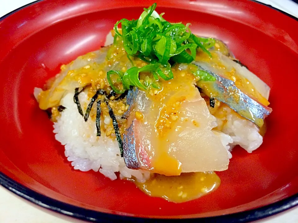 鯛とハマチの 胡麻ダレ丼|Masami Yamashitaさん