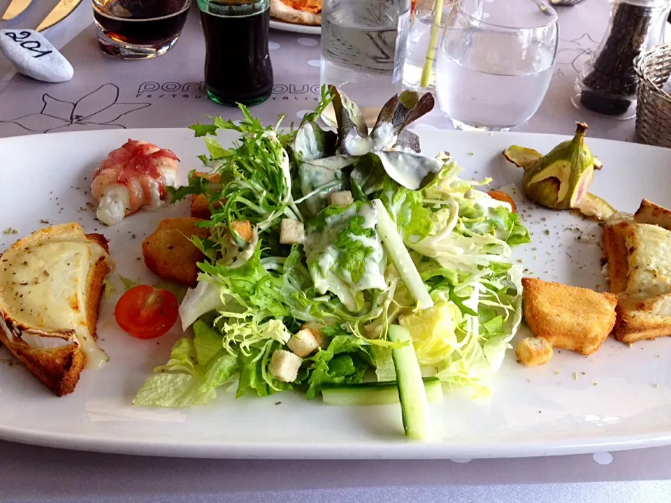 Trio of goat cheese salad|Naya Repさん