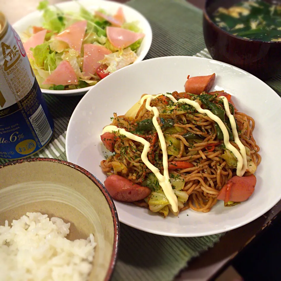 焼きそば ニラかき卵汁 ハムサラダ|さるさん