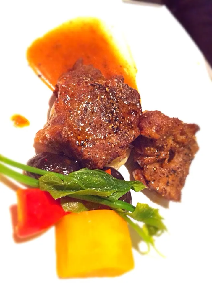 Snapdishの料理写真:Thick and juicy steak @ tasty 😍😍|Katecc10さん