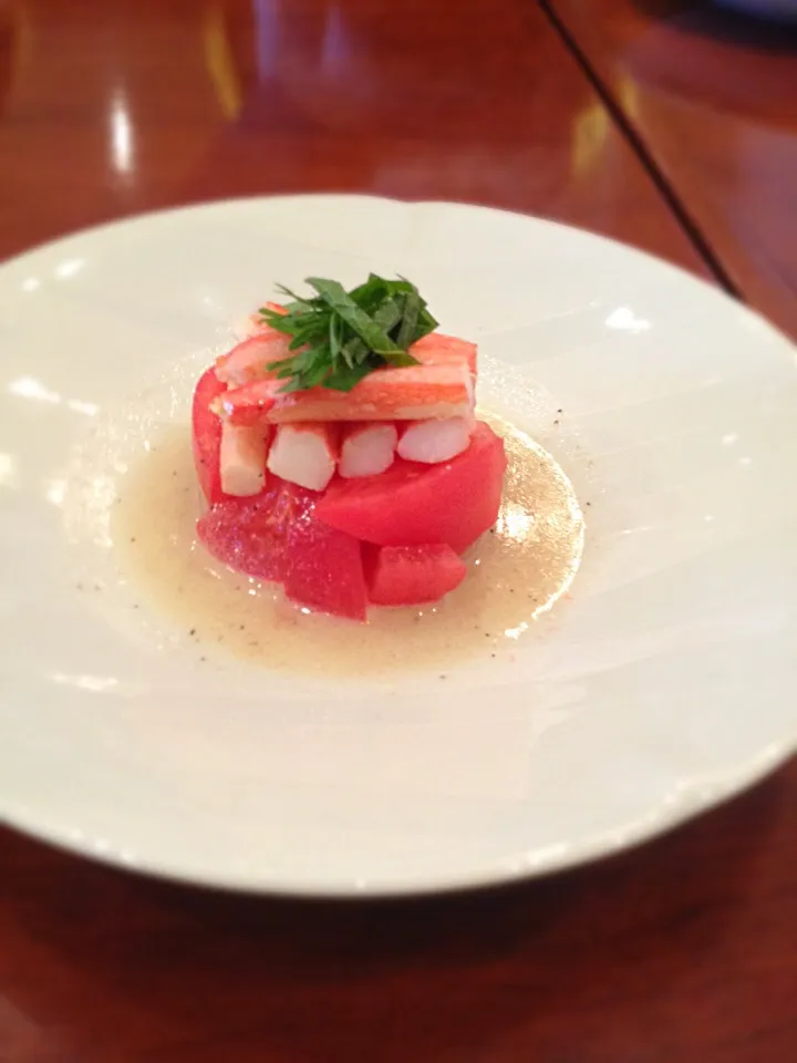 Momotaro tomato w uma dashi dressing and ohba leaf|ayakin skywalkerさん