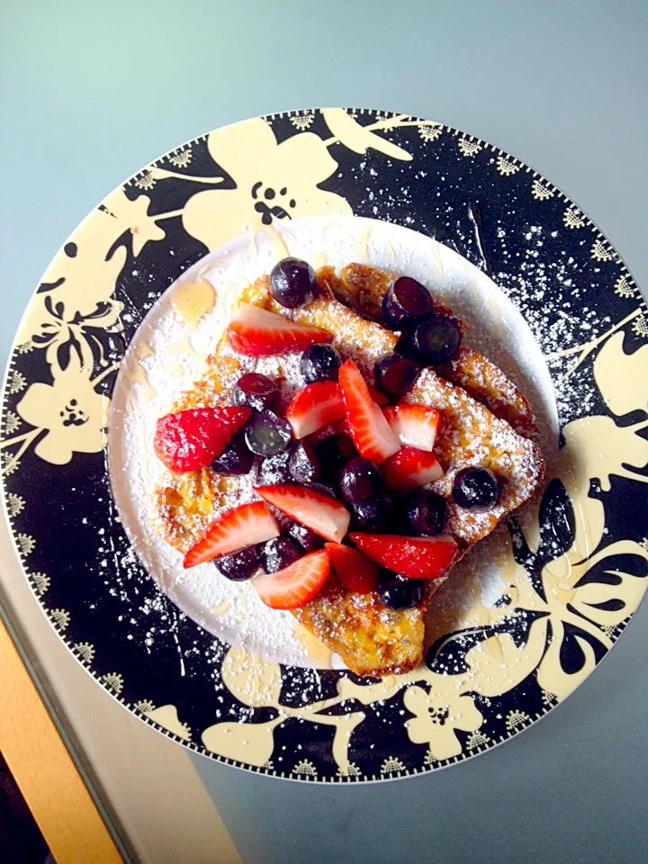 French Toast 9 grains n seeds bread with berry berry bang!!!|noriko takiyama のりねぇですさん