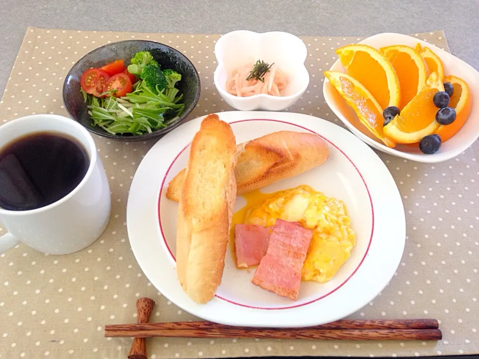 ＊バタールで朝食＊|Emiさん