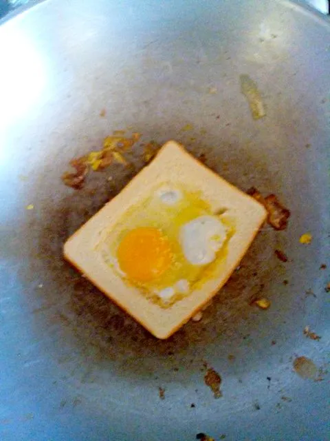 egg and bread|Samantha Faye Aguirre Manglarさん