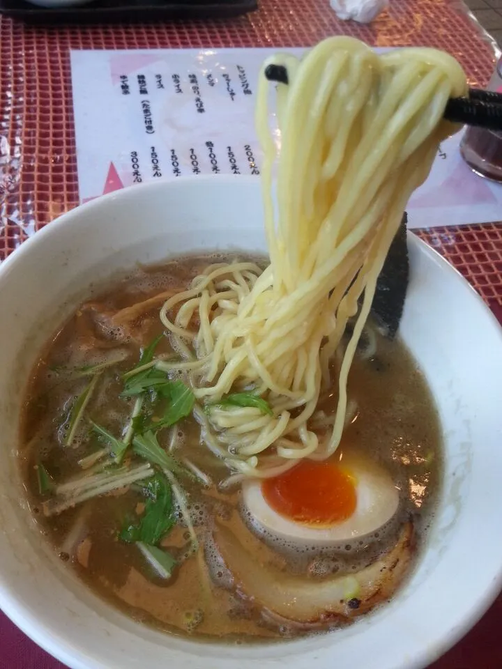 鶏濃厚ラーメン|たくぞうさん