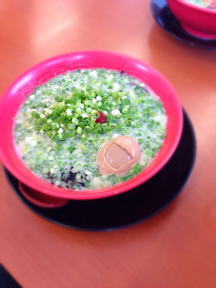 牛醤ラーメン＋青ねぎ＋煮玉子|みつさん