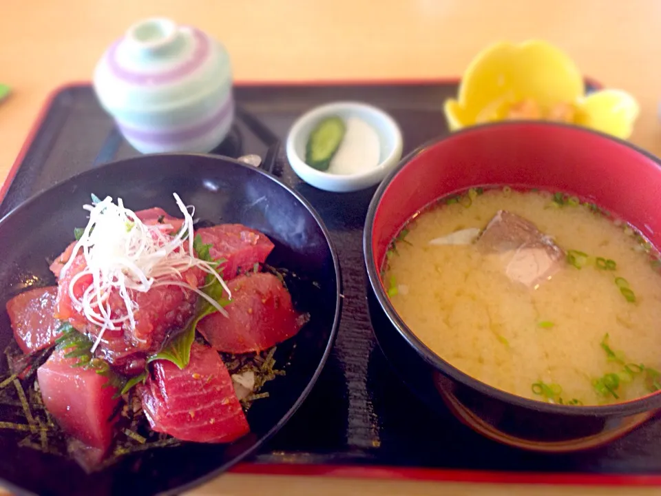 スタミナマグロ丼セット|しょうさん