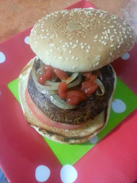 Hamburguesas di fungo portobello arrostito.  (#vegan)|Sandrokan972さん