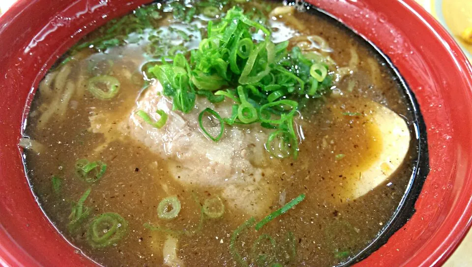 Snapdishの料理写真:くら寿司のイベリコ豚とんこつラーメン|きむにいさん