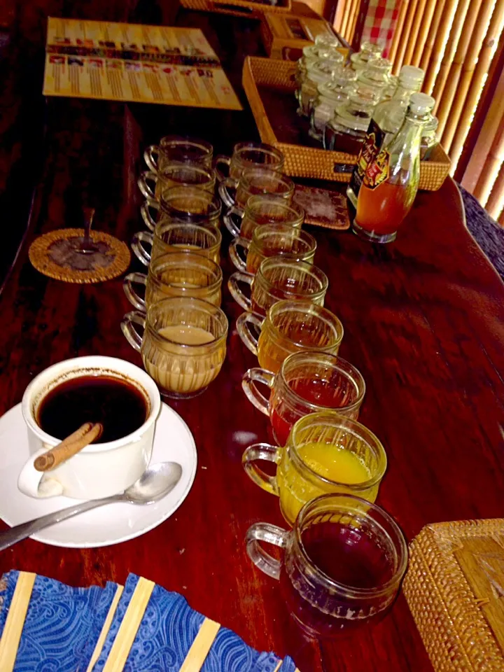 Assortment of tea and coffee|Beate Weissenbergerさん