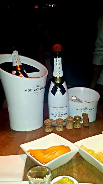 moët champagne !|Natasjaさん