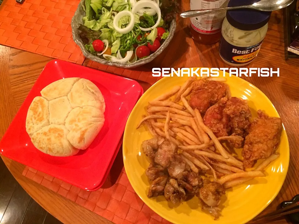 炊飯器パンと旬の野菜でカスタム五香粉チキンバーガー|愛さん