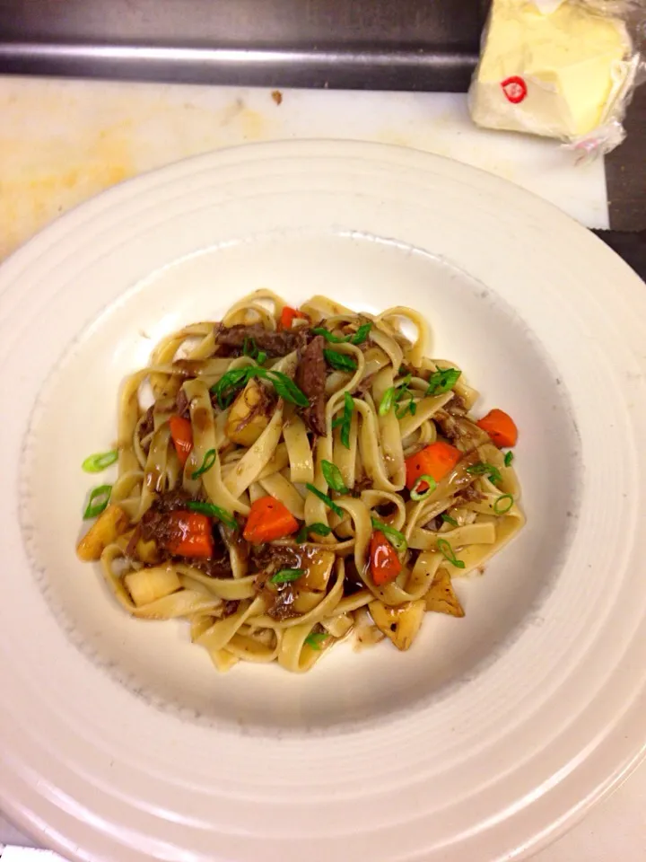 Snapdishの料理写真:Braised short rib and root veg pasta w/ au jus|phil strattonさん