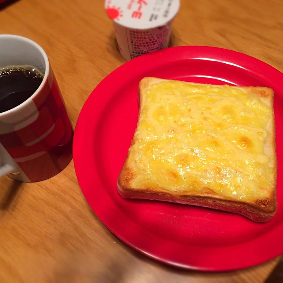 チーズトースト コーヒー ヨーグルト|さるさん