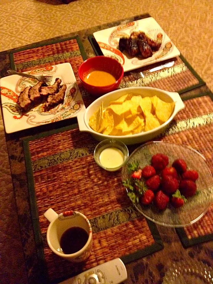 Pork rib and Nachos cheese and Strawberries|Kumieさん