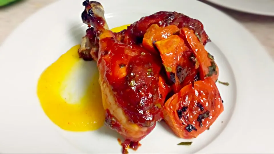 Korean BBQ chicken with roasted tomatos and mango chili puree.|Michael M Schleyerさん