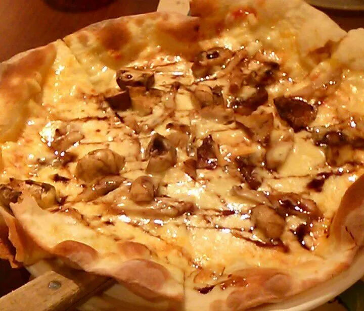 Snapdishの料理写真:치킨 머쉬룸 피자 chicken mushroom pizza|LNYさん