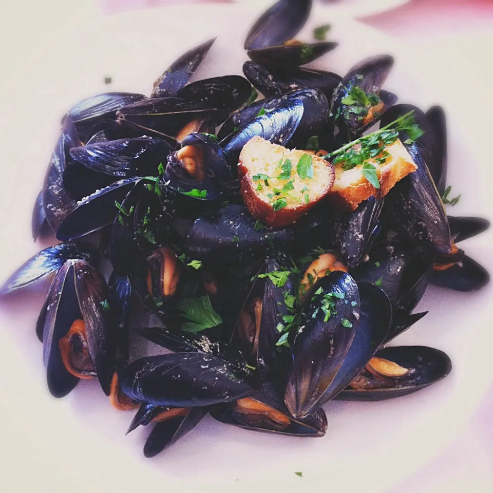 Peppered steamed mussels|Stefan Labuschagneさん