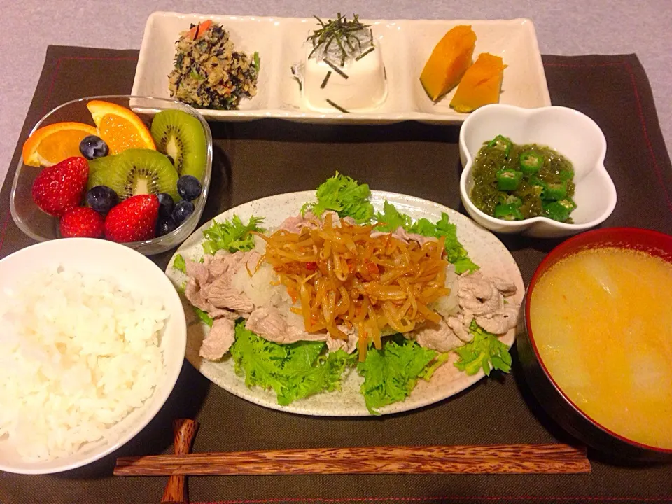 Snapdishの料理写真:＊ヘルシー豚しゃぶ定食＊|Emiさん