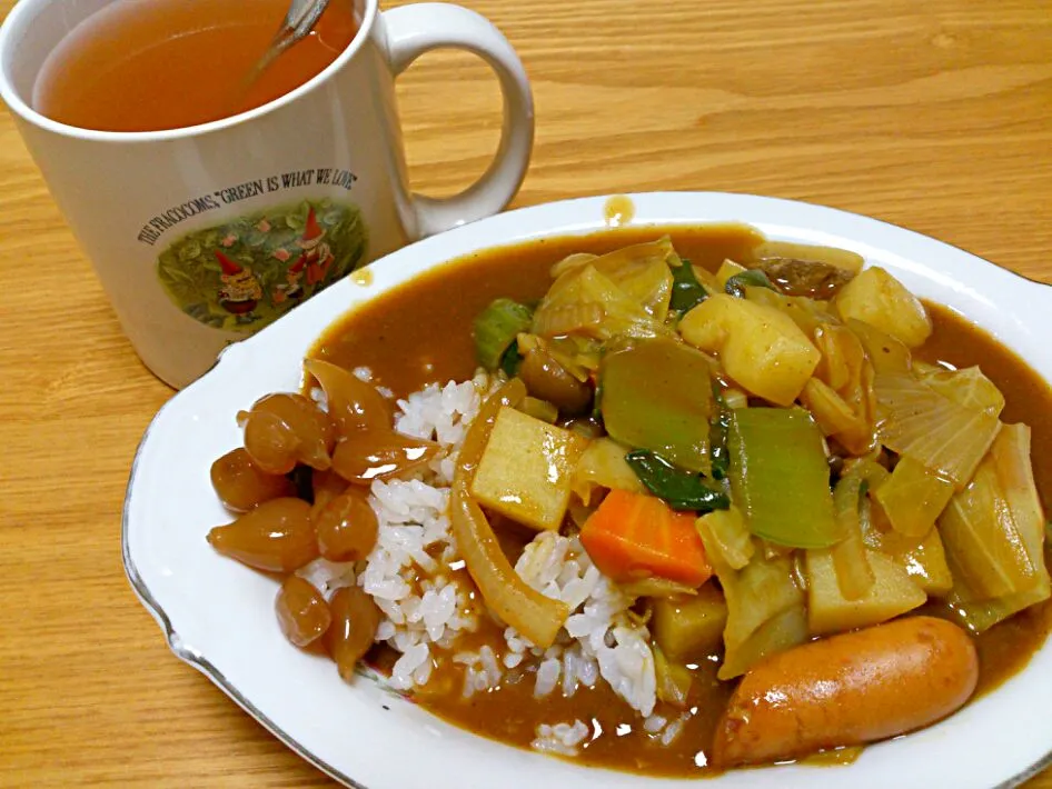 Snapdishの料理写真:野菜たっぷりカレーとなんちゃってトマトスープ|Shinji Matsuokaさん