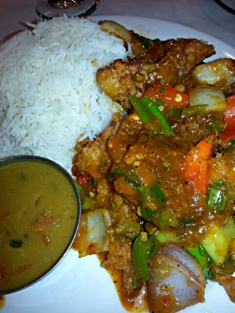 cauliflower Manchurian.  marinated  fried with soy sauce,  peppers, onion, and chili sauce.  with basmati rice.|Polly Gelfusoさん