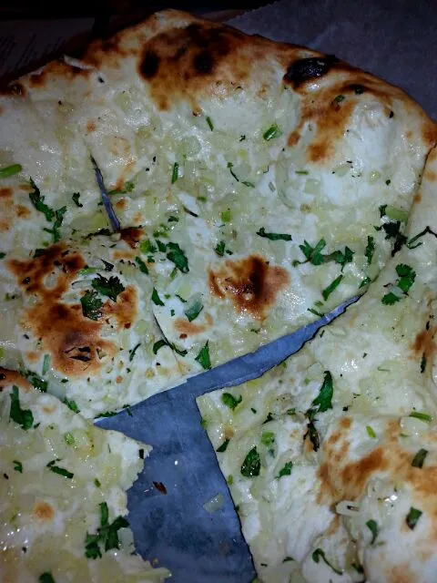 onion and cilantro naan bread.|Polly Gelfusoさん