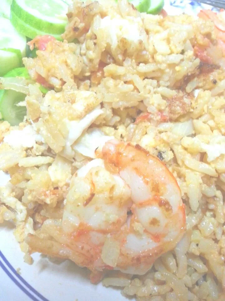 Snapdishの料理写真:ข้าวผัดกุ้ง|poonpunzさん