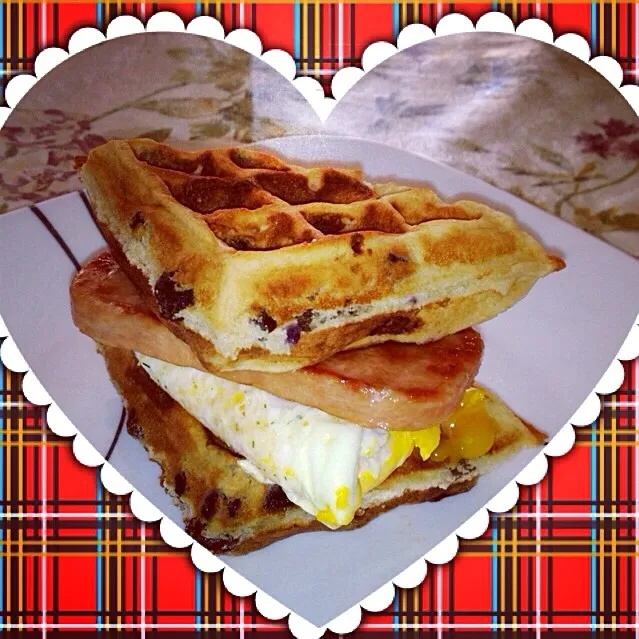 Spam & Egg Waffle Sandwich|SnowConeさん