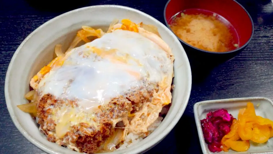 Snapdishの料理写真:ランチカツ丼|やまともさん