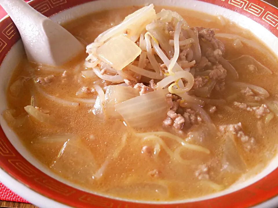 自分の中での味噌ラーメンの幻の名店『くっちゃん』さんの味噌ラーメンをインスパイヤ|meguromenさん