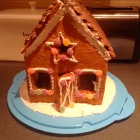 Snapdishの料理写真:Gingerbread House|xemma-louxさん