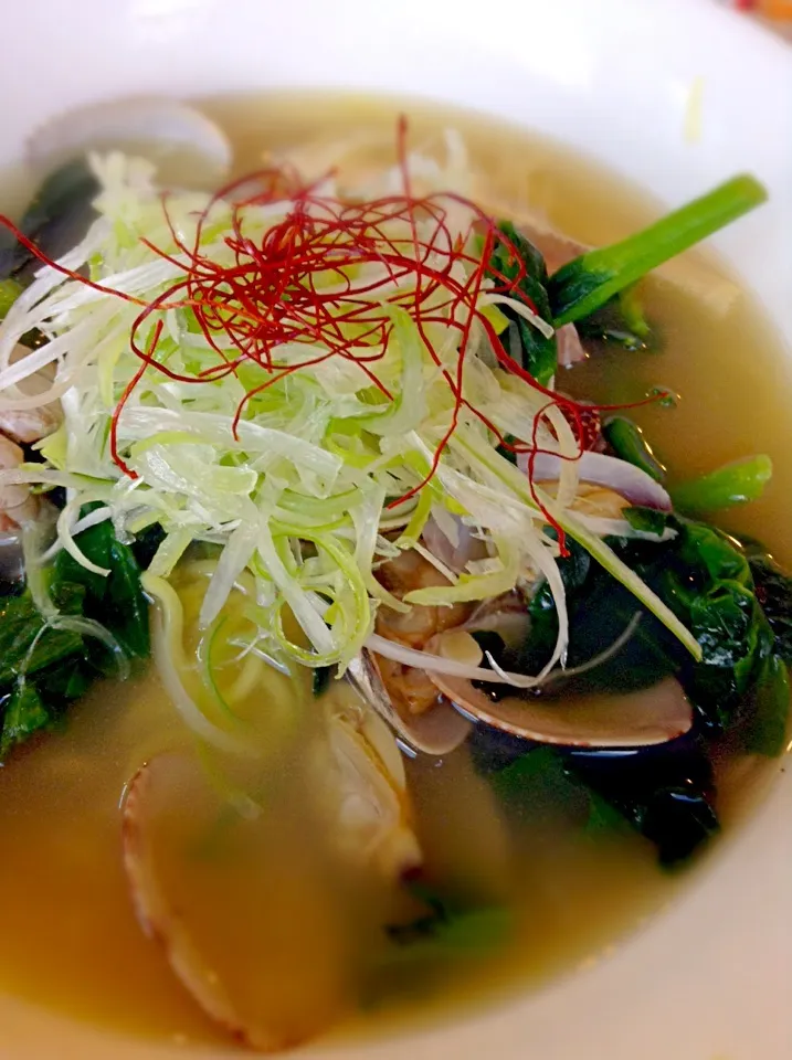 バーミヤンの、アサリと菜の花の湯麺|リュカさん