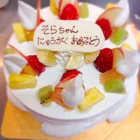 Snapdishの料理写真:お祝いのケーキ|ソレイユさん