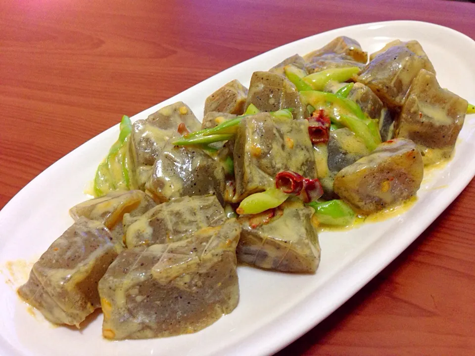 こんにゃくのピリ辛からしマヨ炒め|とーらさん